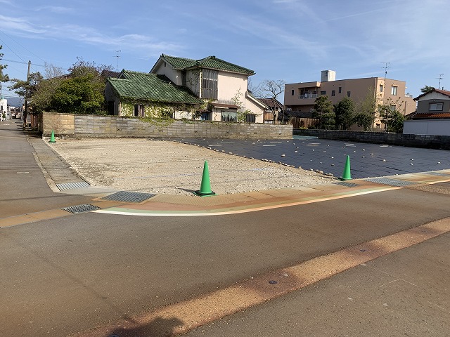 売土地　能美市寺井町2500万円